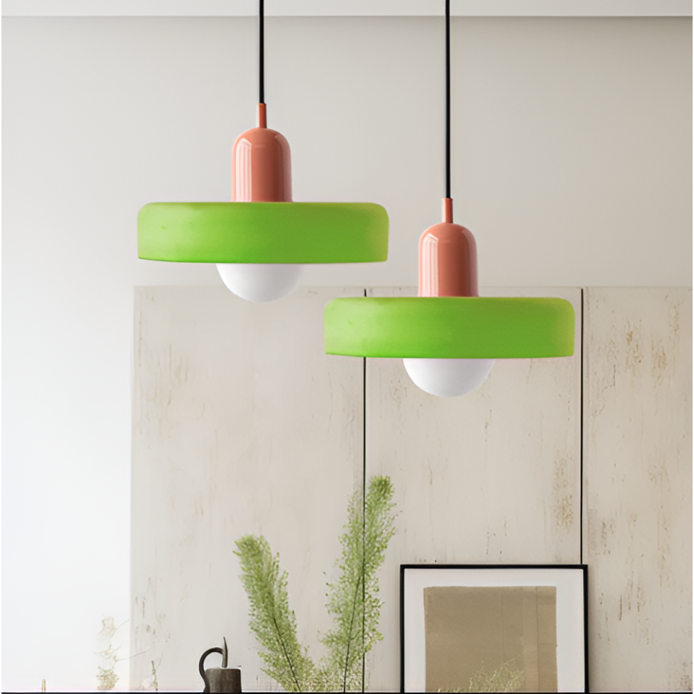 LustraGlow – Justerbar Farverig Hængelampe i Glas