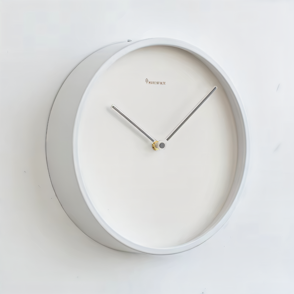 Chronelle – Elegant Hvid Metal Vægur i Moderne Minimalisme