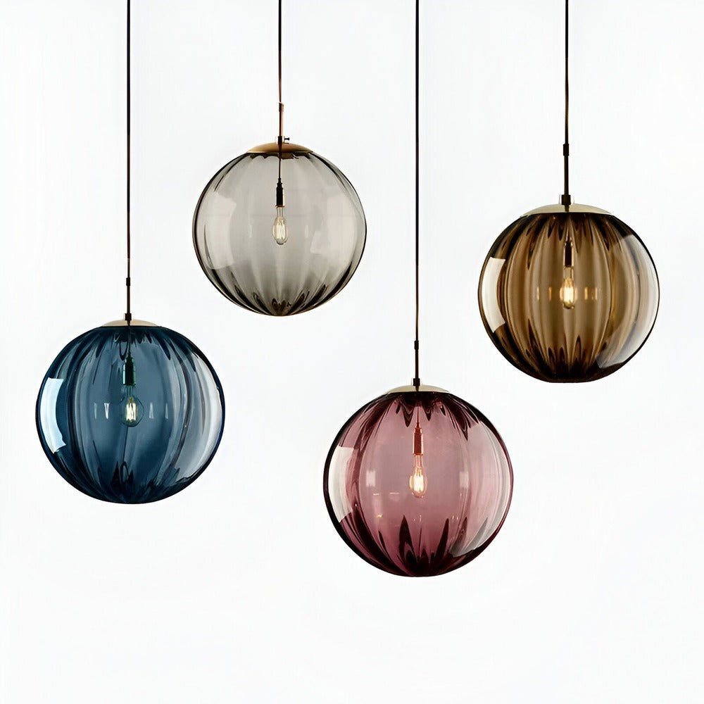 Glasora – Nordisk Pendellampe med Farvede Glasglober