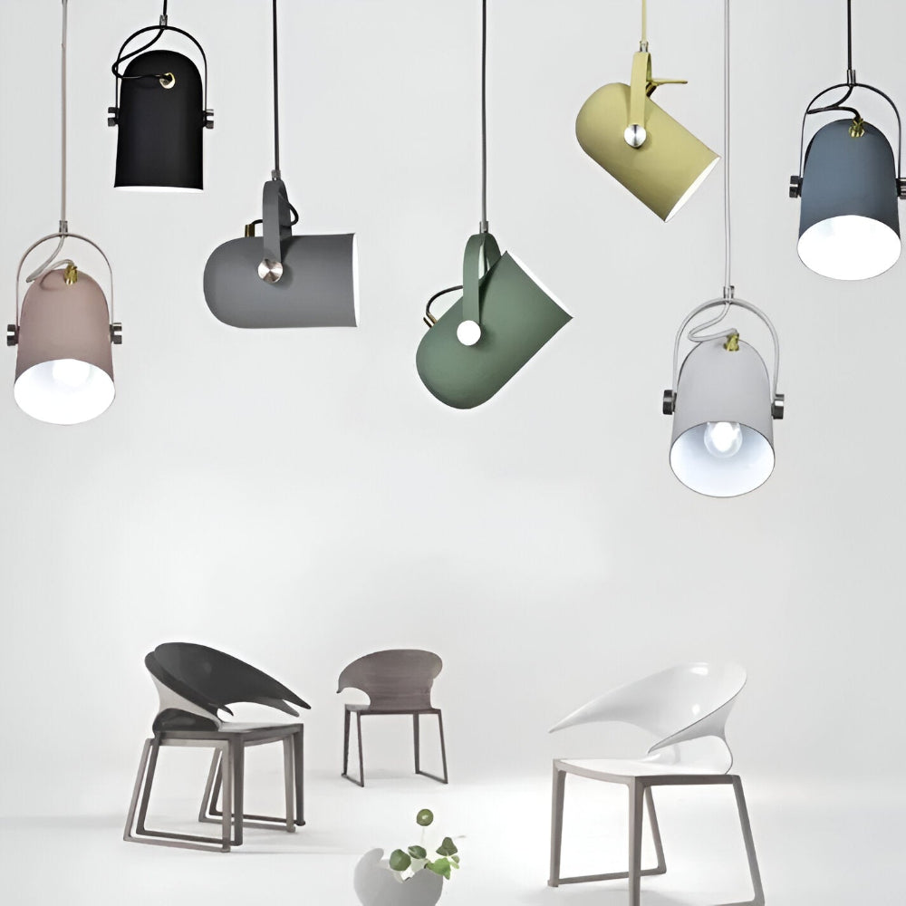 Justerbar pendellampe i aluminium – nordisk design til spisebord