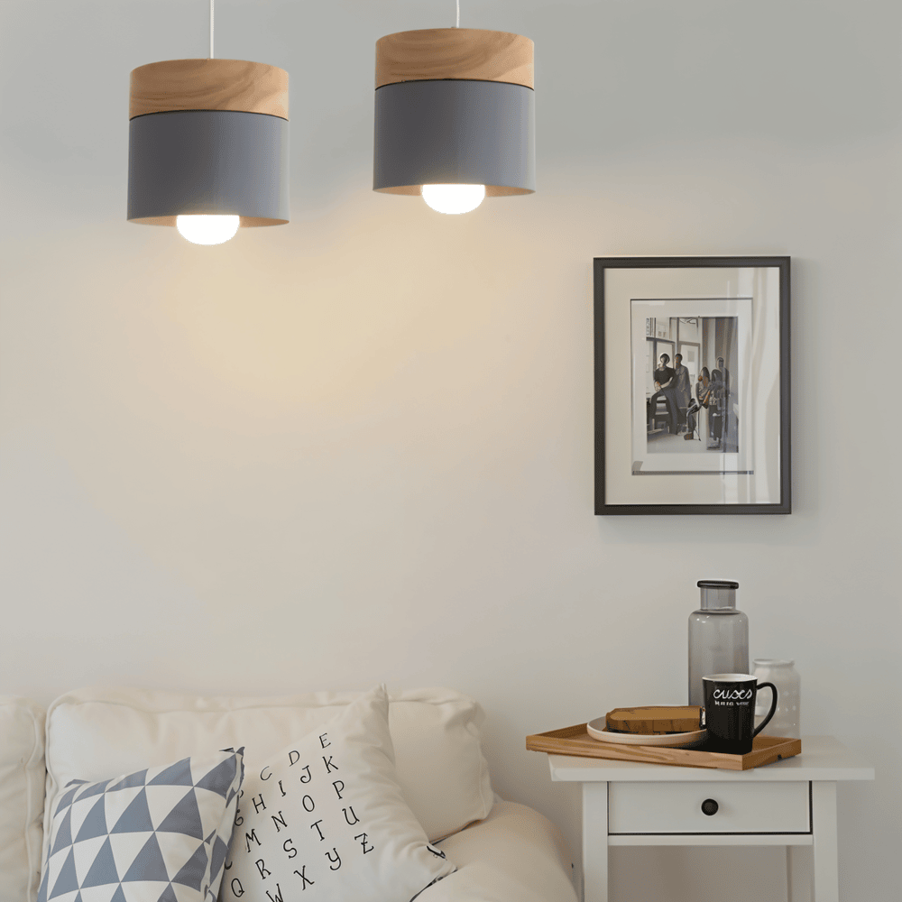NordicaTube – Pendellampa i Metall och Trä med Modern Cylinderdesign