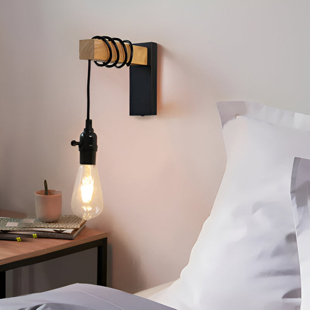 Oakvera Væglampe – Naturlig Træ Væglampe i Eg og Metal med Minimalistisk Design