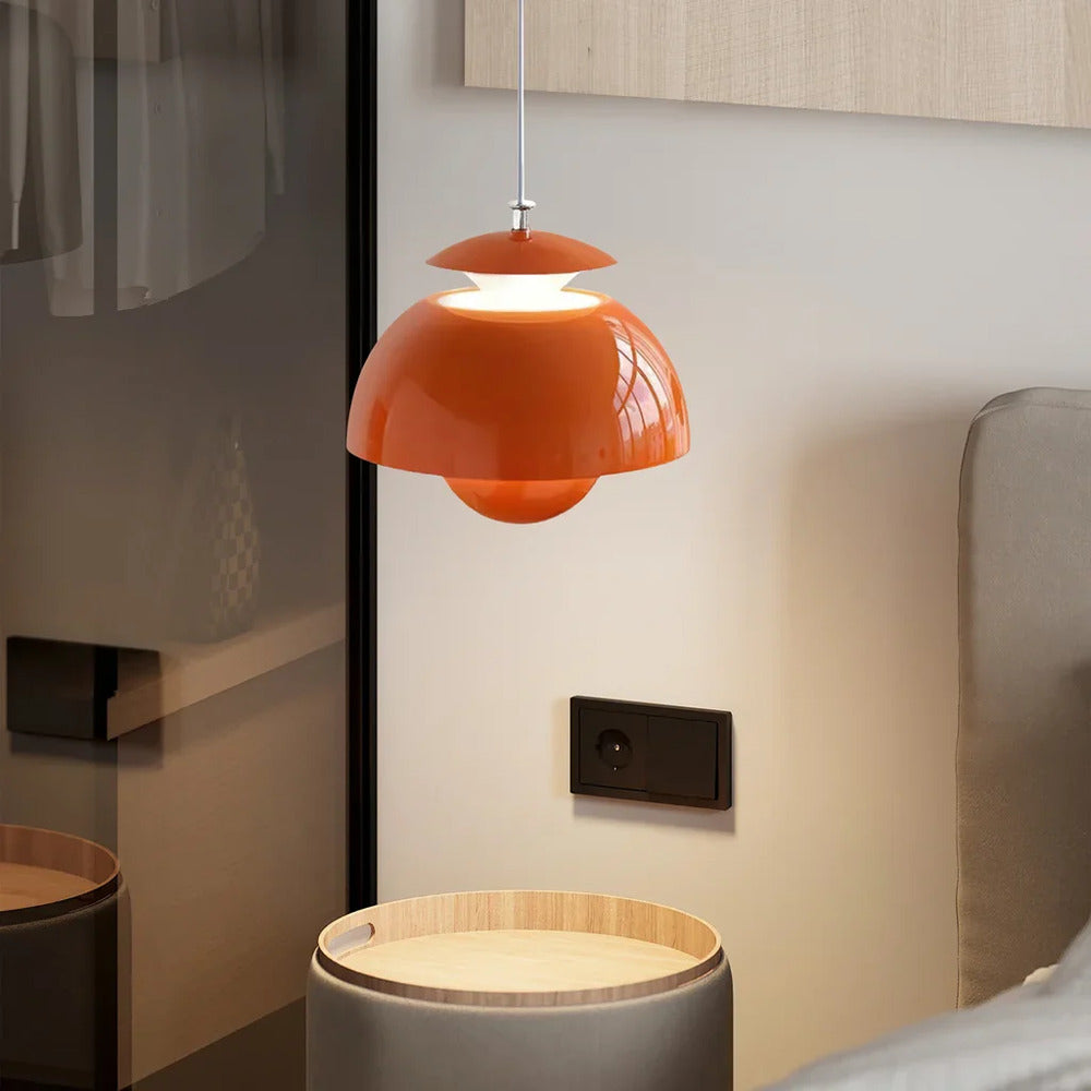 Pendellampe i blomsterdesign – retro nordisk metal lampe