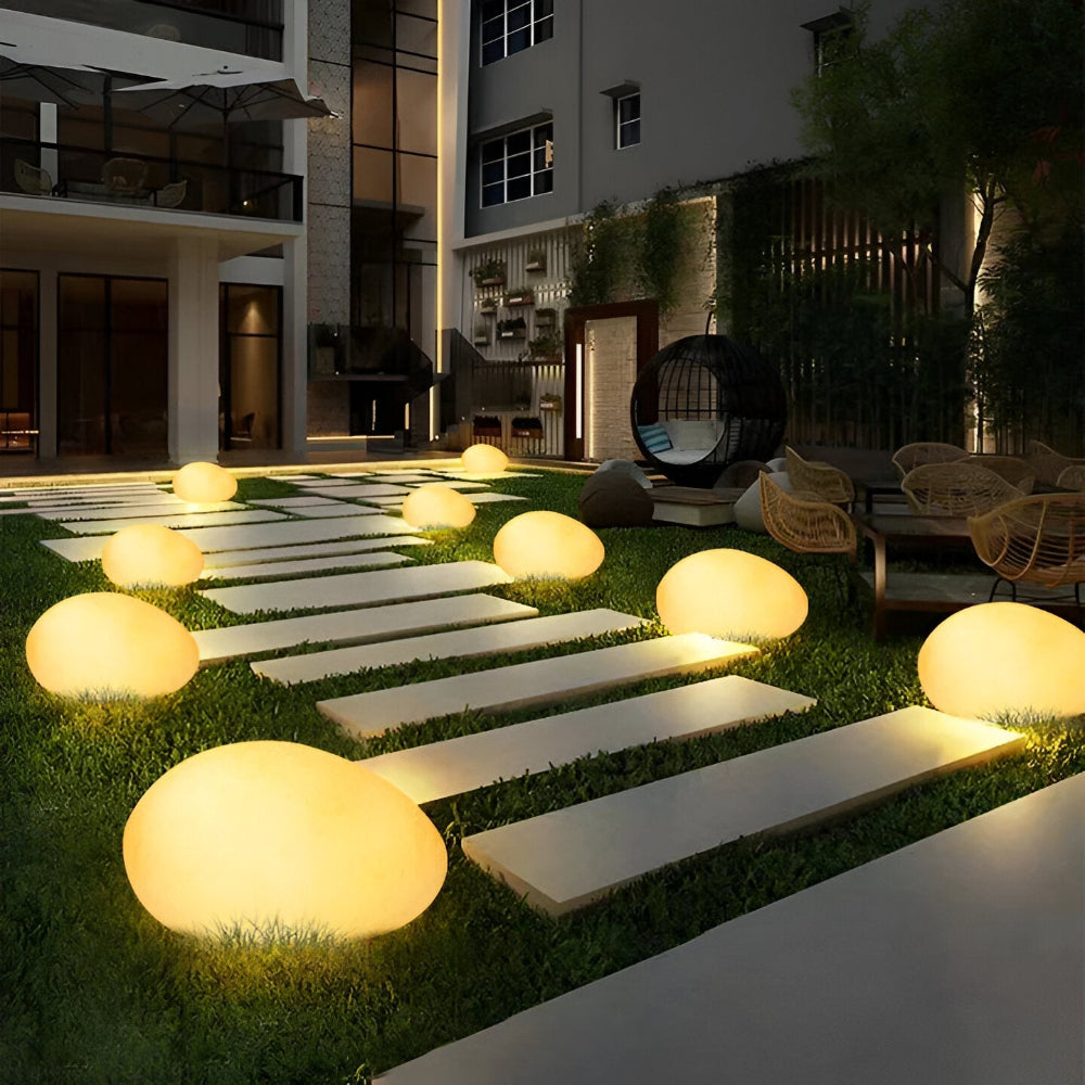 Rocklume – Naturtro LED Stenlampe til Haven med Solenergi
