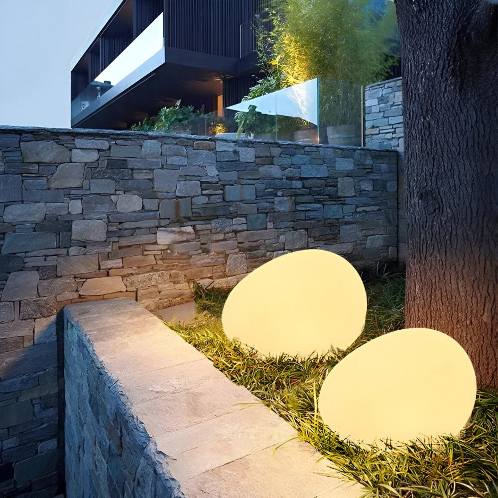 Rocklume – Naturtro LED Stenlampe til Haven med Solenergi