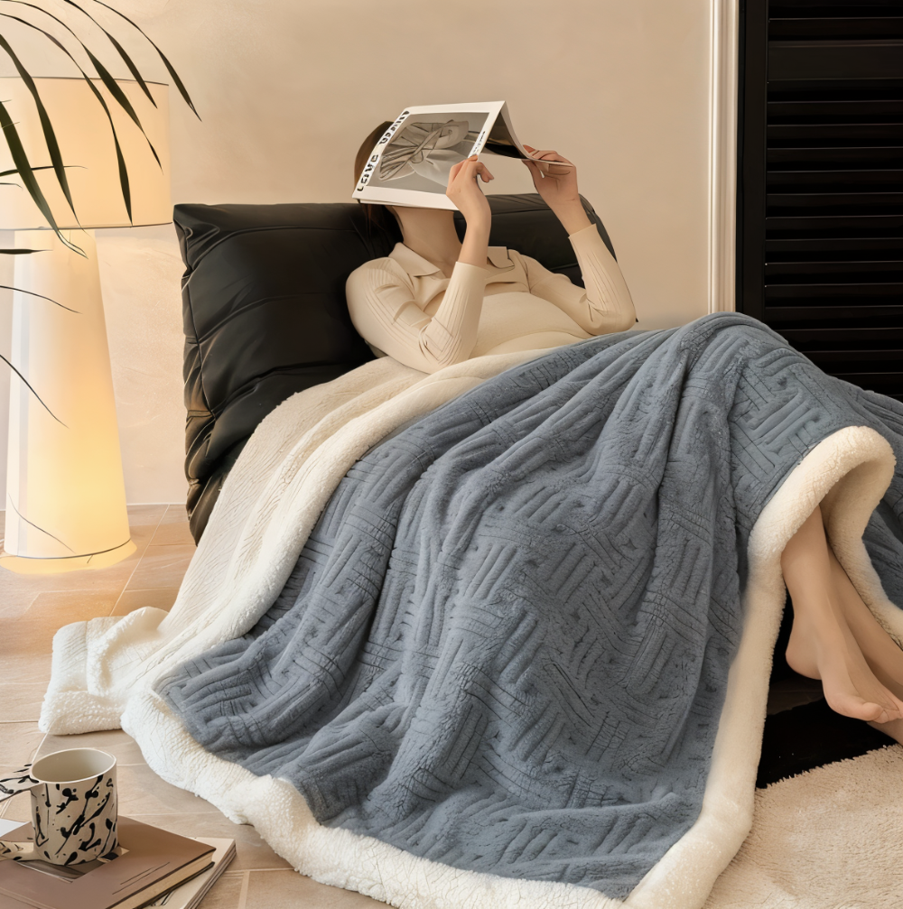 VeluraTwin – Dubbelsidig Fluffy Pläd med Geometrisk Design