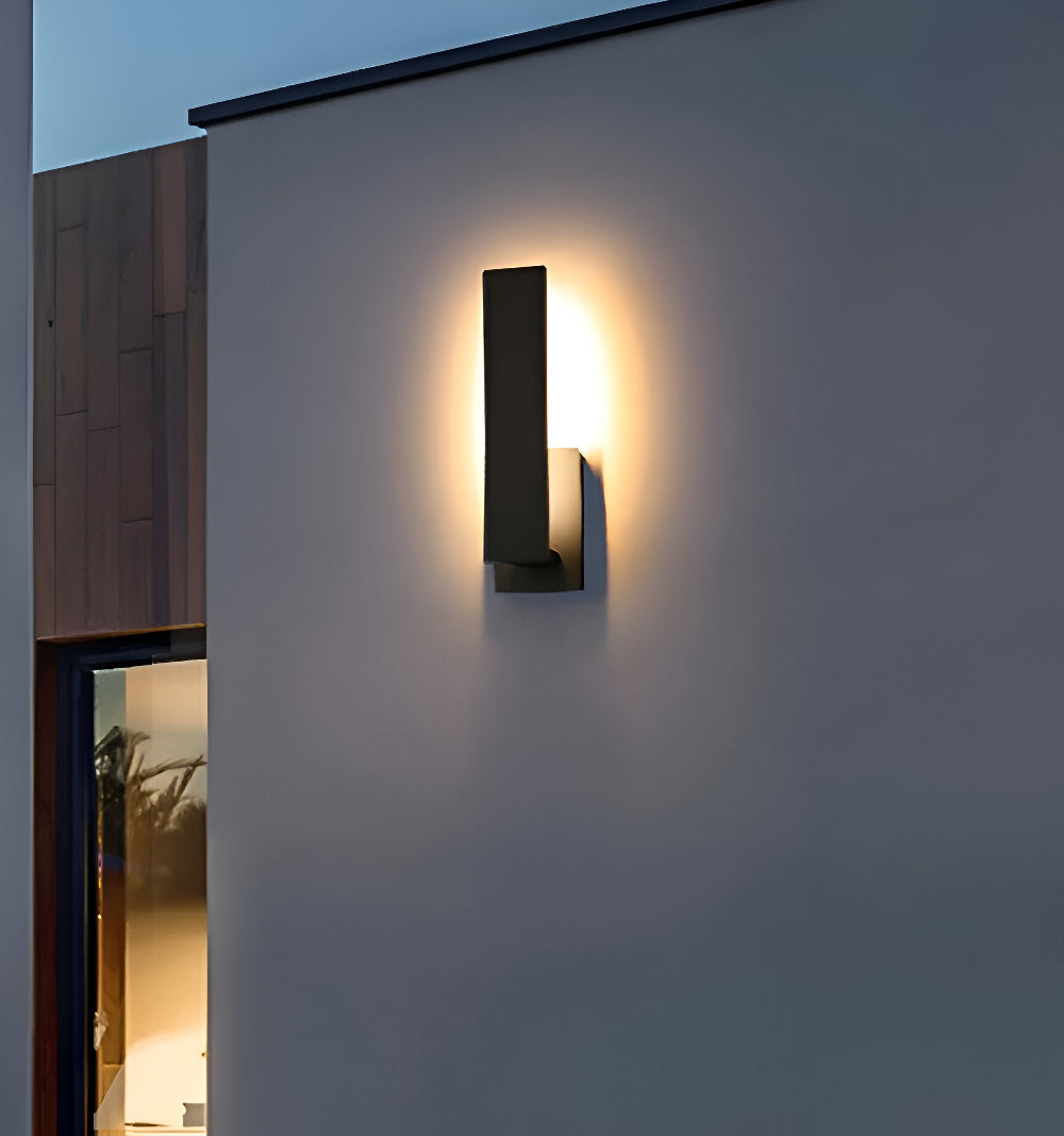 Noctira Black Væglampe – Minimalistisk Vandtæt Udendørslampe i Aluminium