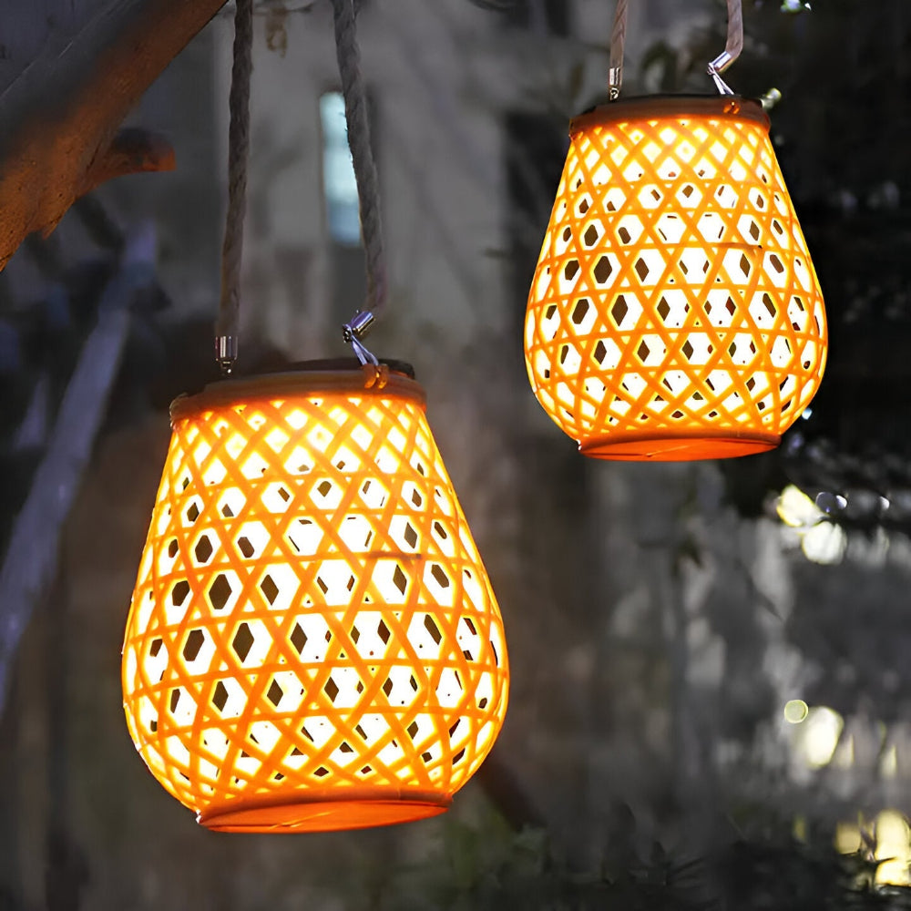 Solcelle lanterne til haven – flettet design med varm LED (IP44)
