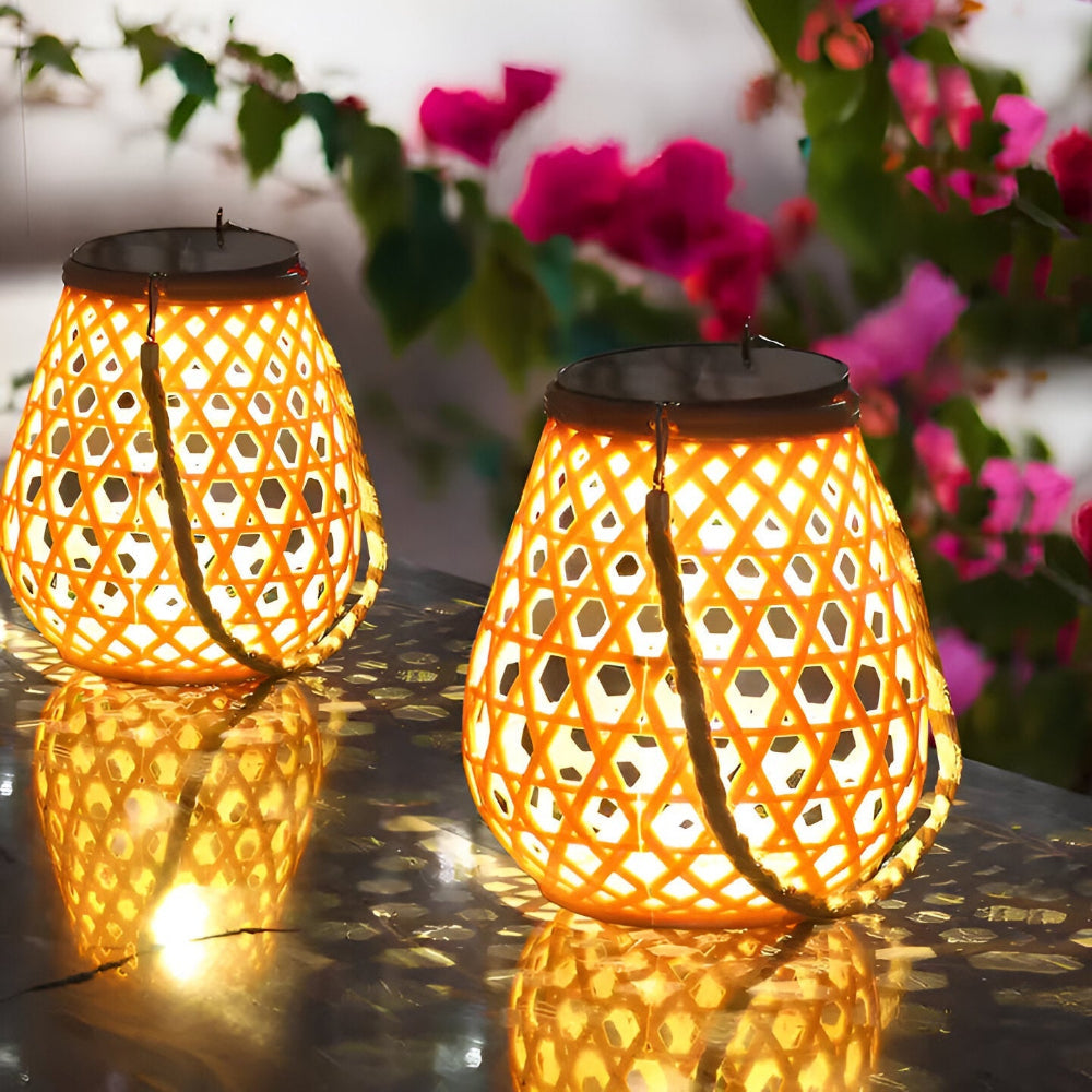 Solcelle lanterne til haven – flettet design med varm LED (IP44)