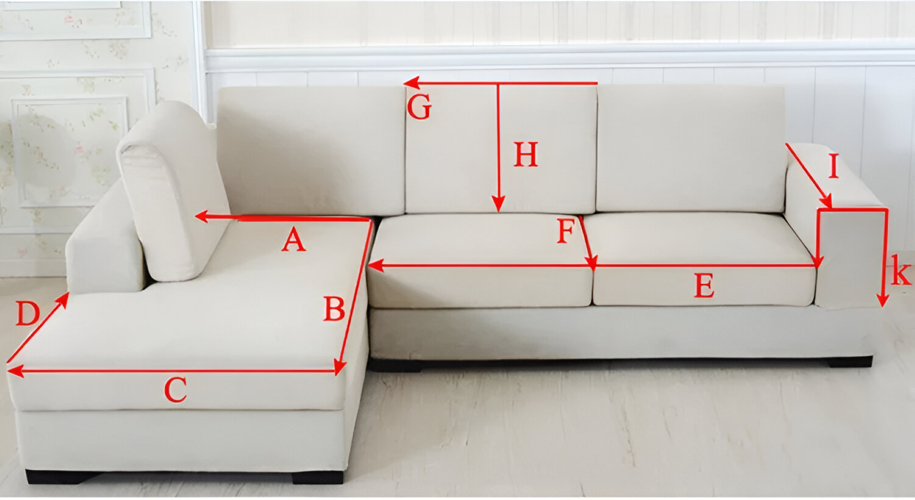 Sort sofaovertræk i plys – skridsikkert med geometrisk struktur