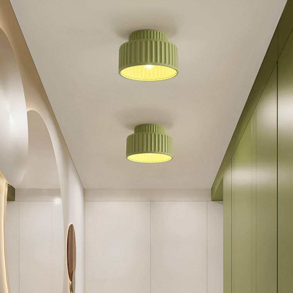 Ribello – Hvid Loftlampe i Resin med Riflet Design