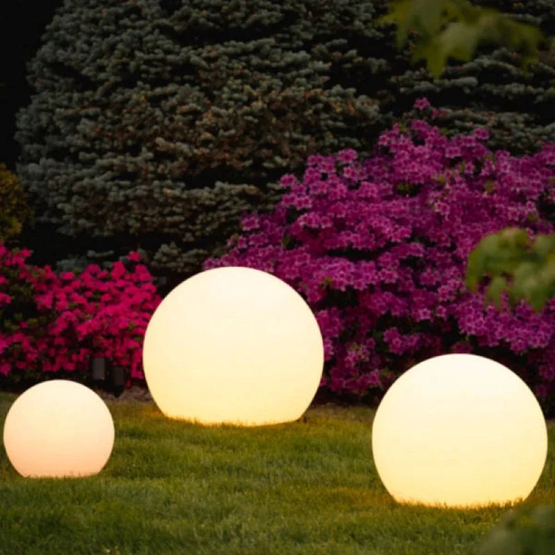 LED havekugle med 16 farver – dekorationslys til ude og inde