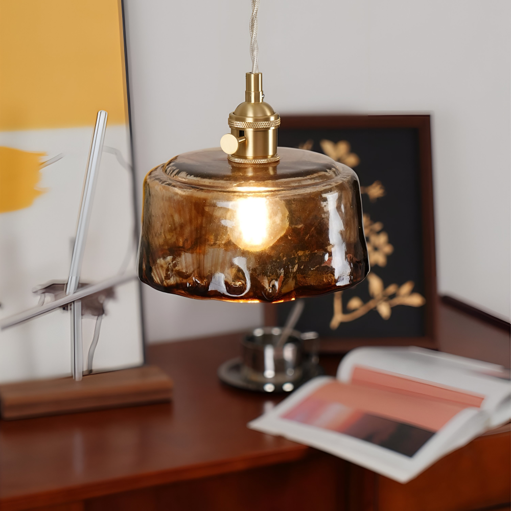 Vintage glaspendel lampe i antik messing til spisebord