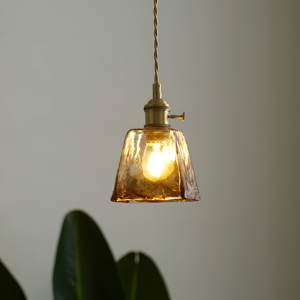 Vintage glaspendel lampe i antik messing til spisebord