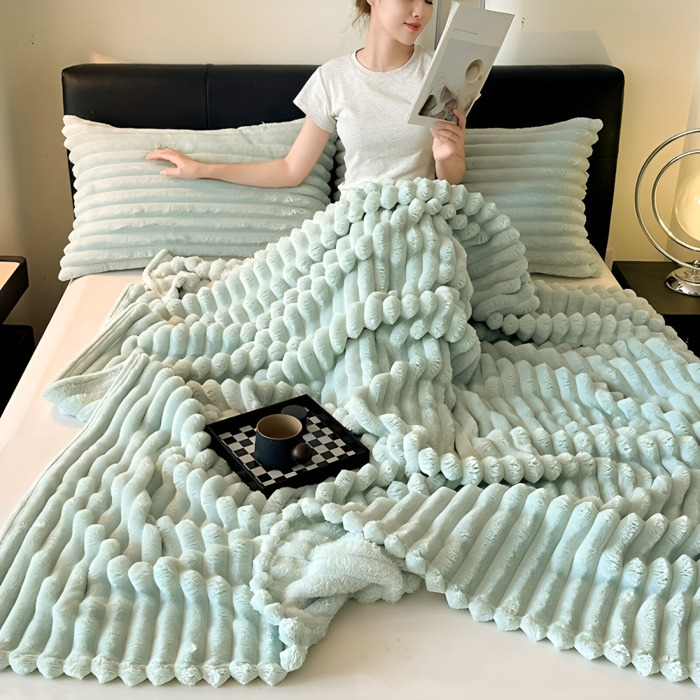 StripeEase Plaid – Ultra-blødt Fleecetæppe med Elastiske Striber