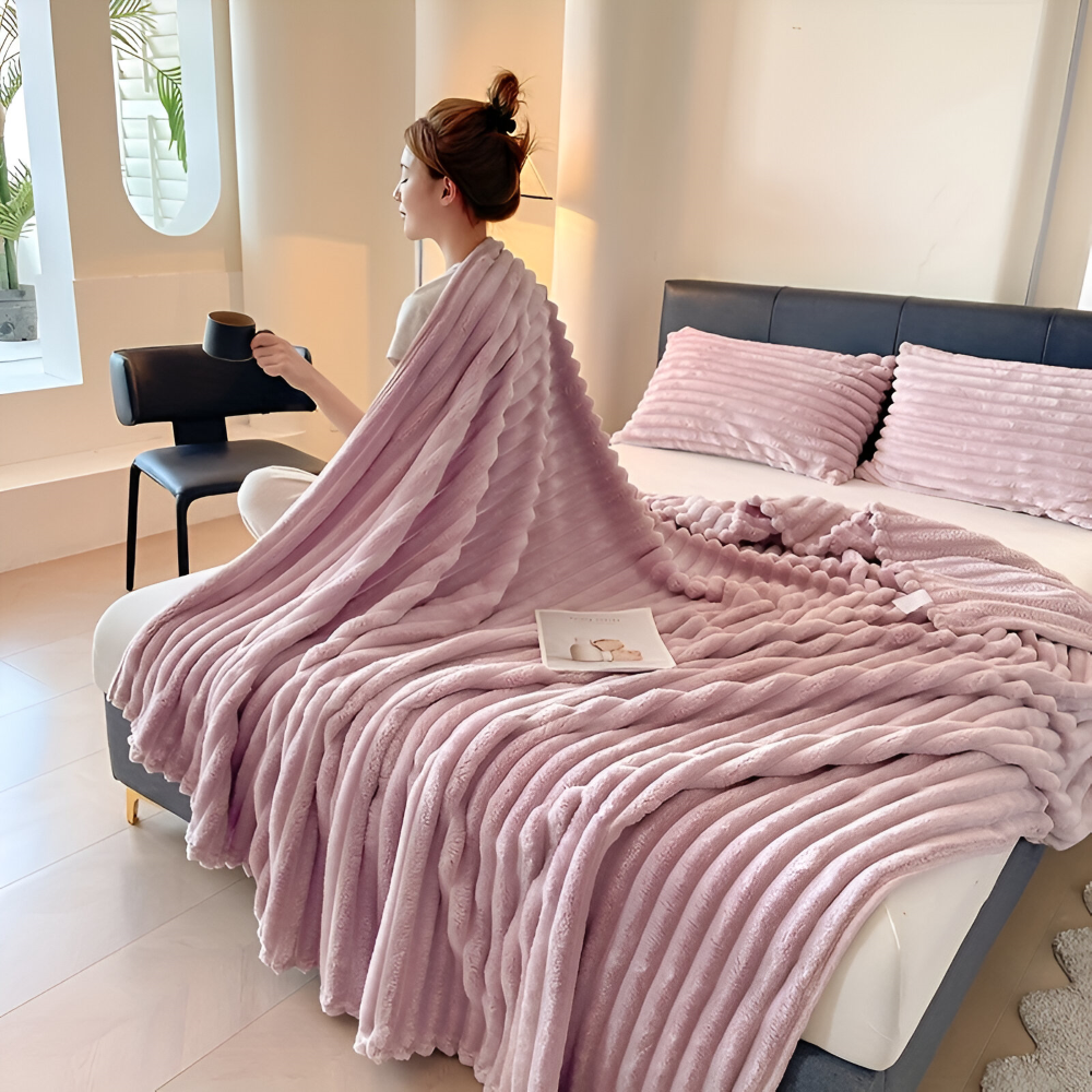StripeEase Plaid – Ultra-blødt Fleecetæppe med Elastiske Striber
