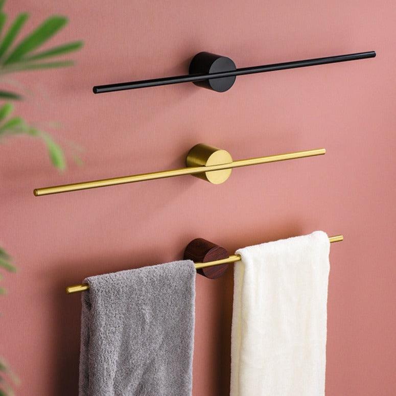 Håndklædeholder i metal – vægmonteret minimalistisk design til badeværelse