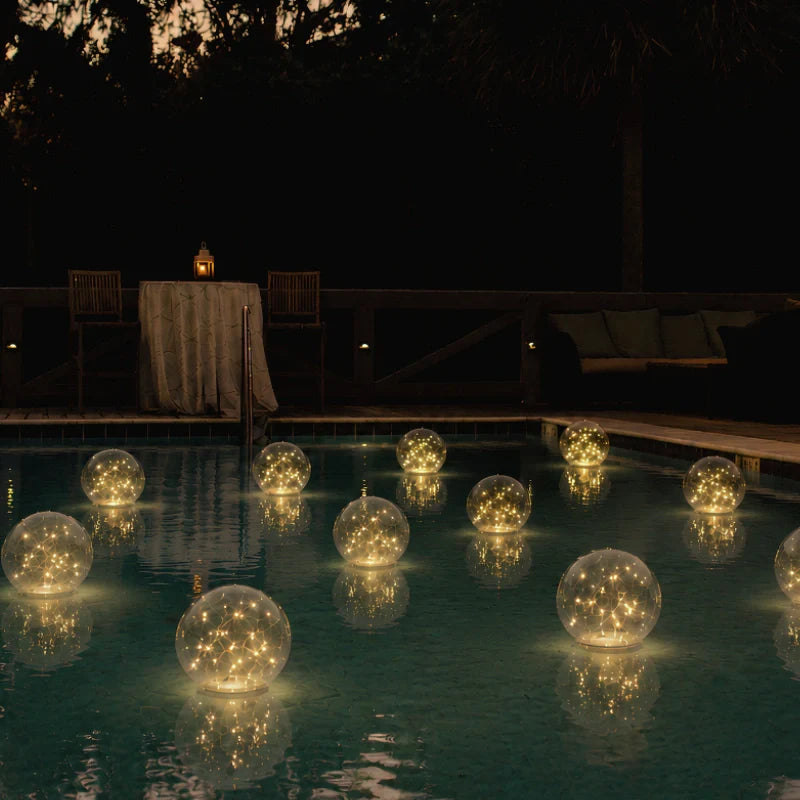 Flydende solcellelampe til pool og have