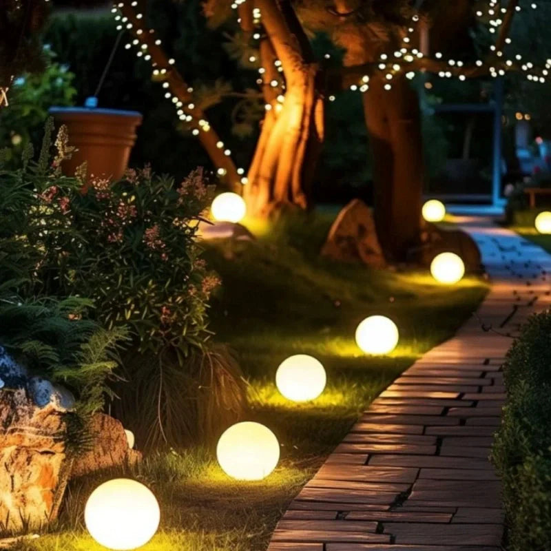 LED havekugle med 16 farver – dekorationslys til ude og inde
