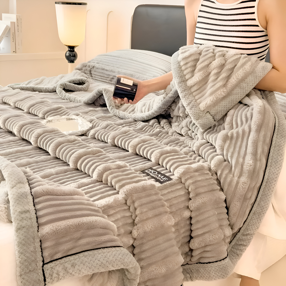 Strivelle Pläd – Vintage-Inspireret Fleecetæppe i Blødt og Holdbart Design