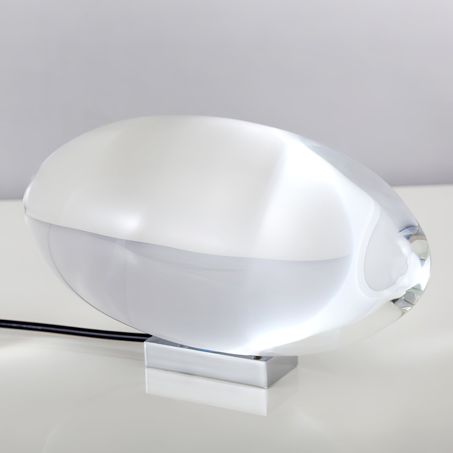 Bordlampe i krystal med LED – dekorativ lampe med stemningslys