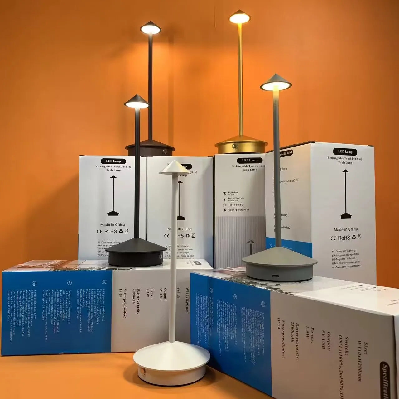 Genopladelig bordlampe med dæmper – moderne LED lampe til hjemmet