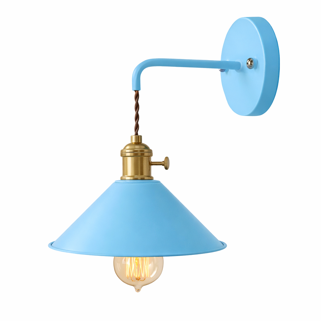 Vintage væglampe i metal – retro konisk design til indendørs belysning
