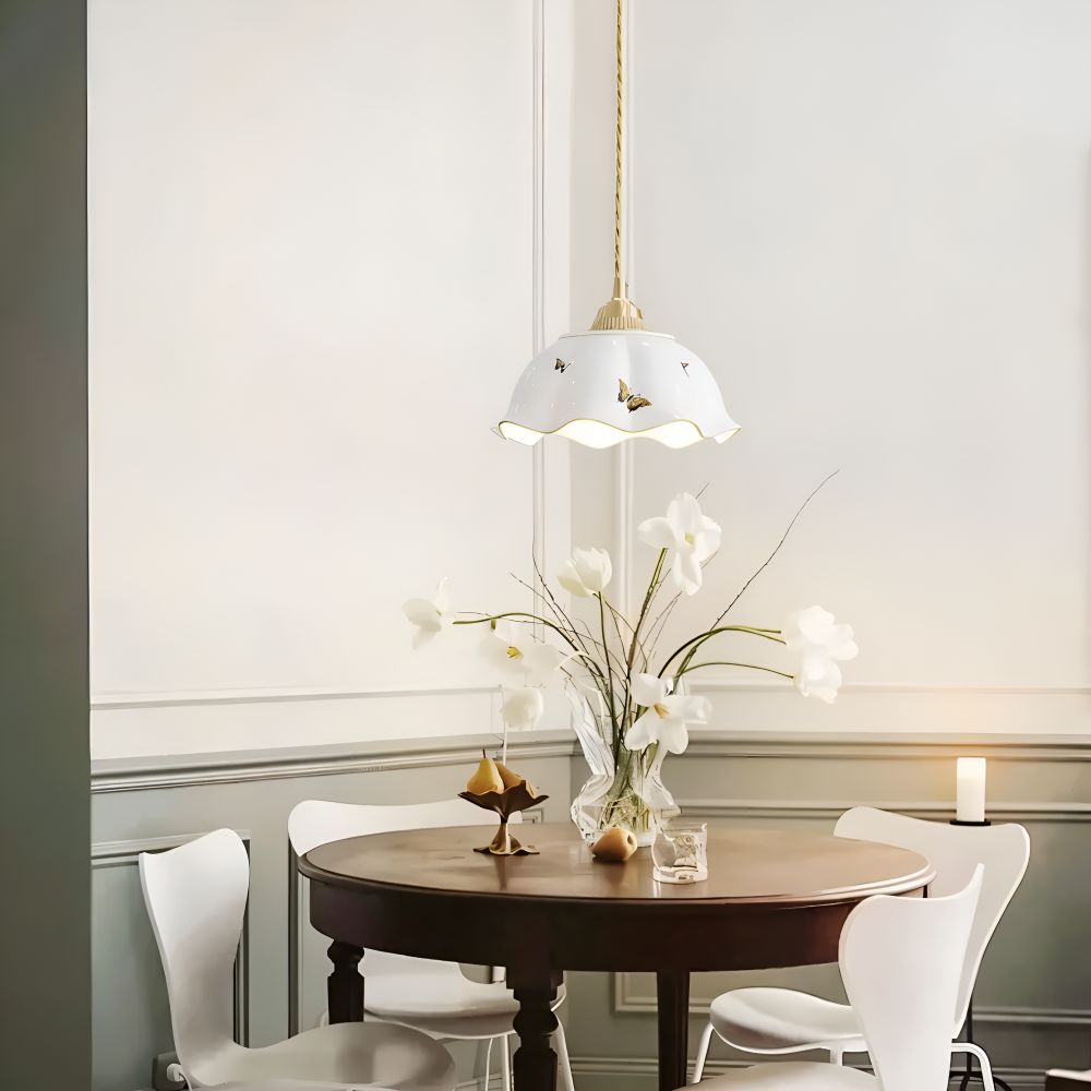 Keramisk pendellampe med sommerfugledesign – LED loftlampe i elegant stil