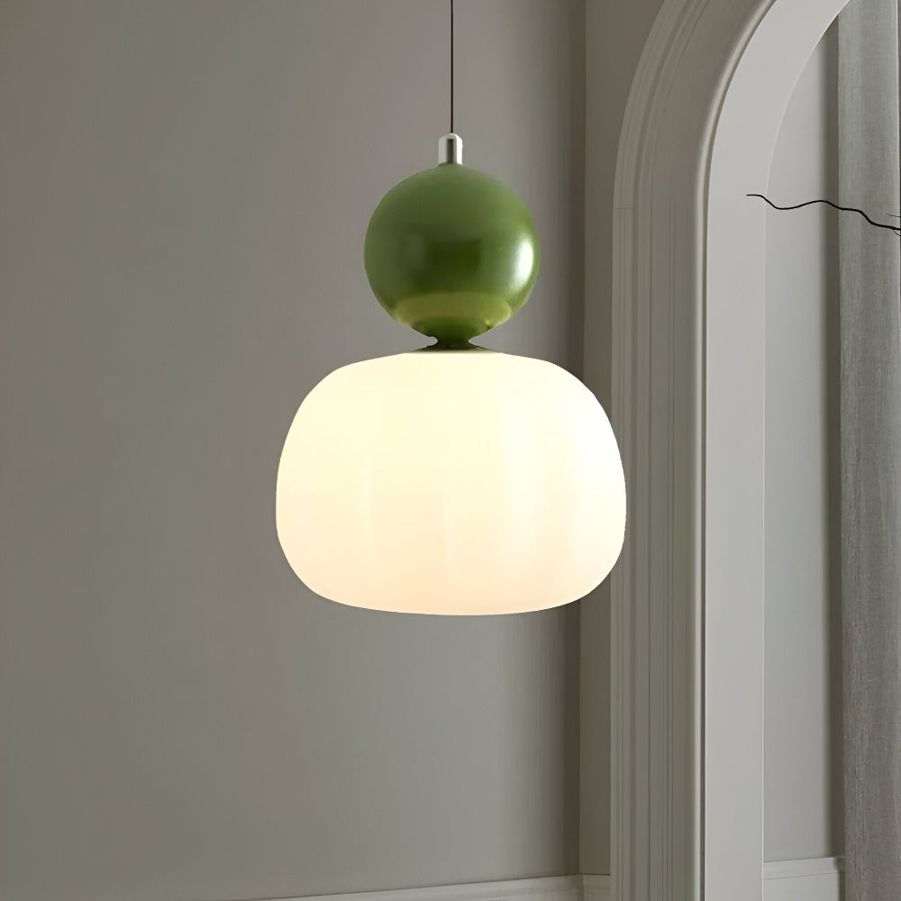 Crémura – Klassisk Art Deco pendellampa i crème og metal