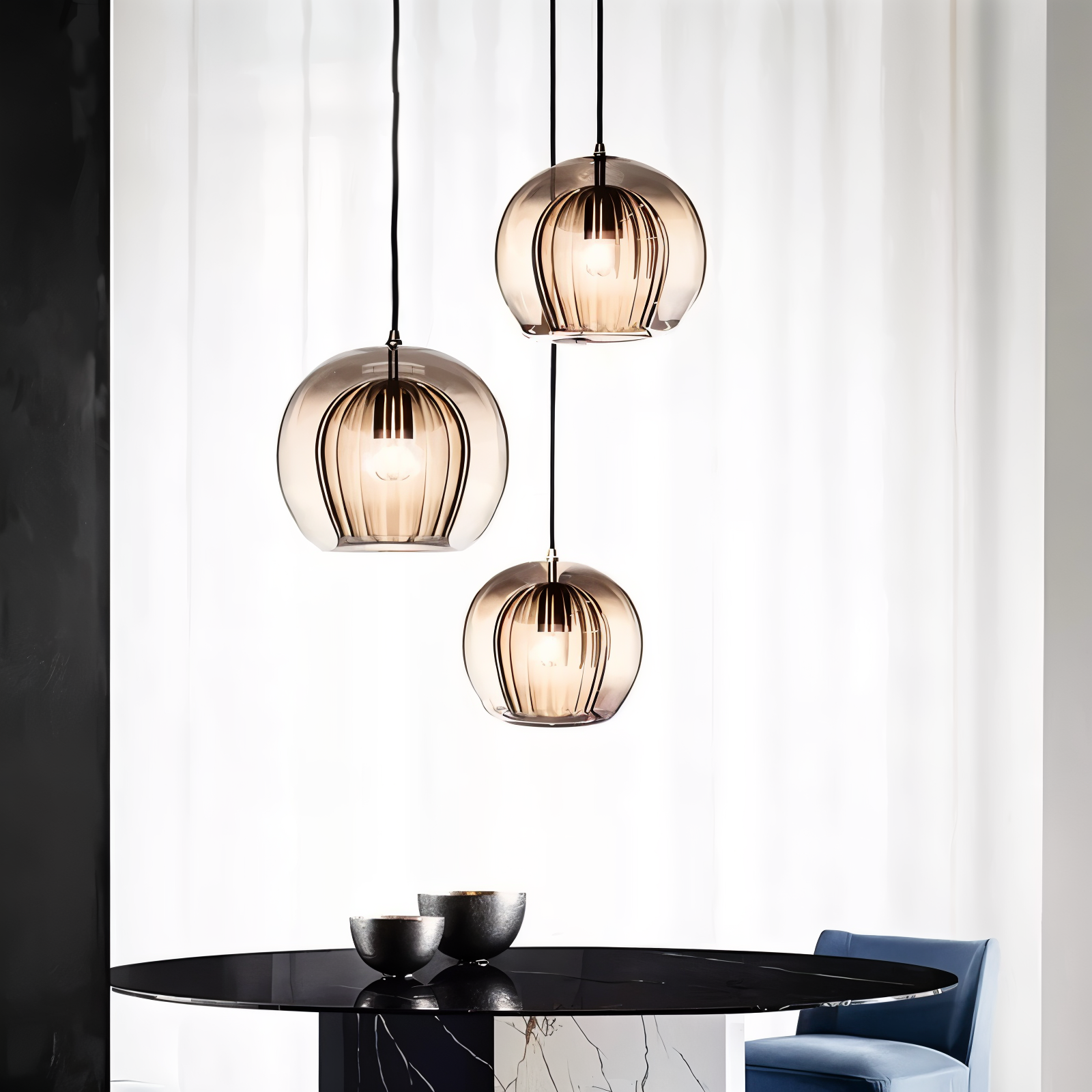 Gloréa Pendellampe – Kugleformet Glaspendel med Vintage Elegance