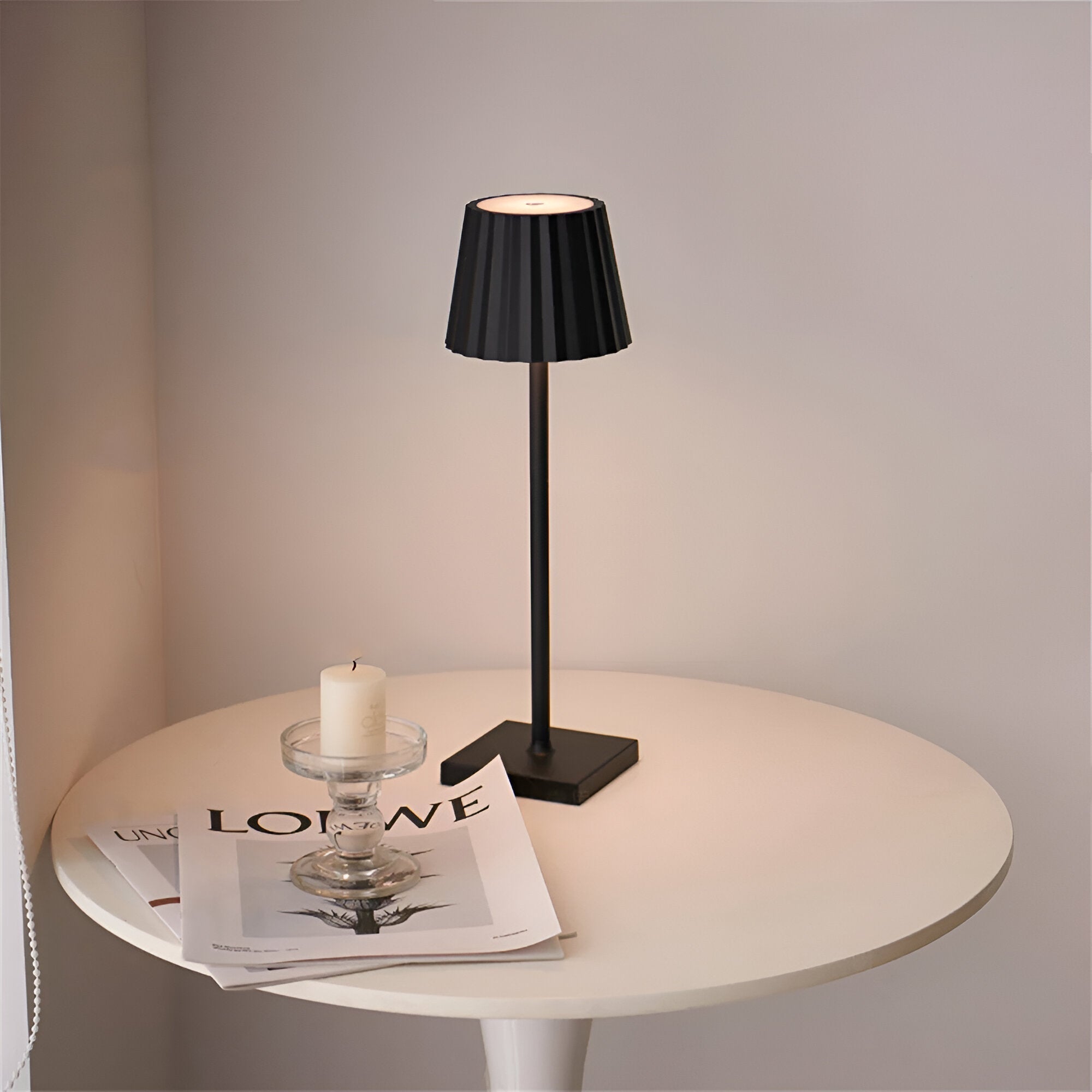 Lumira – Trådløs Dæmpbar Bordlampe med Genopladeligt Batteri