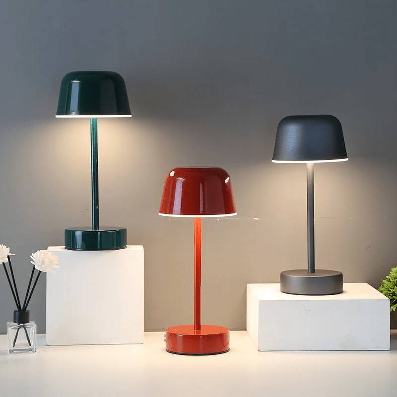 Trådløs genopladelig bordlampe med 3 lysfarver