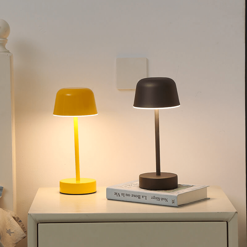Trådløs genopladelig bordlampe med 3 lysfarver