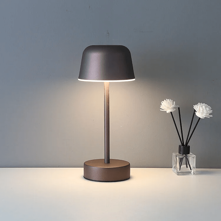 Trådløs genopladelig bordlampe med 3 lysfarver