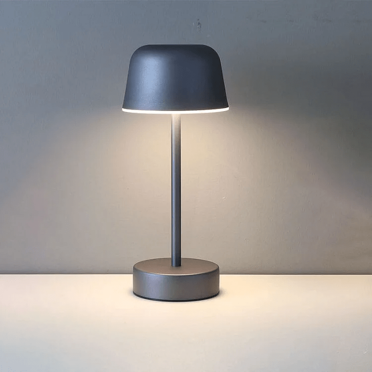 Trådløs genopladelig bordlampe med 3 lysfarver