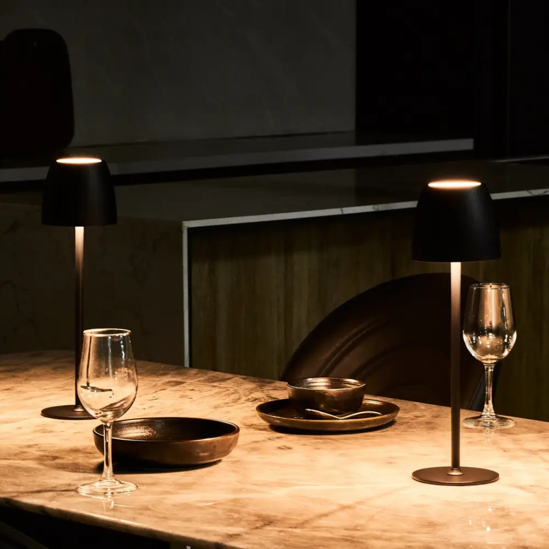 Trådløs bordlampe med dæmpbar funktion – moderne luksusdesign
