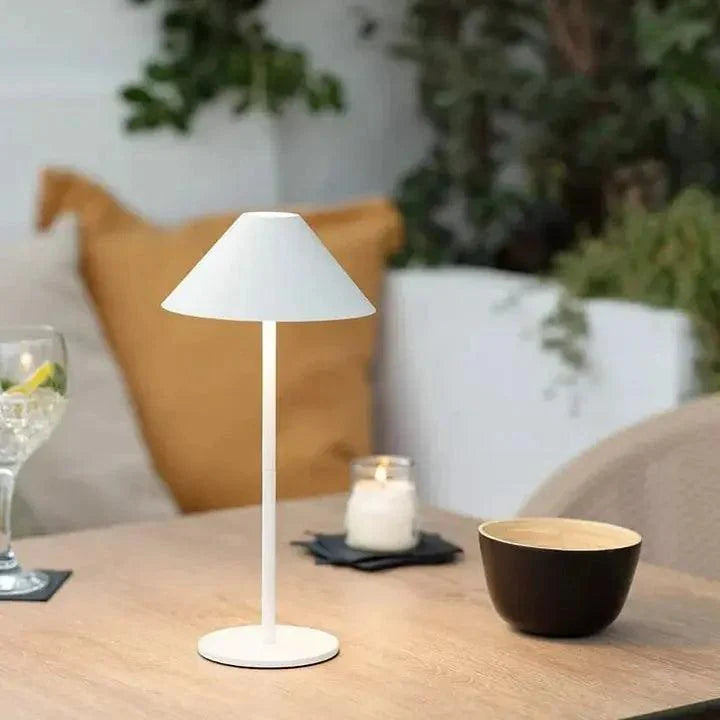 Trådløs bordlampe med touch – genopladelig og vandtæt LED lampe