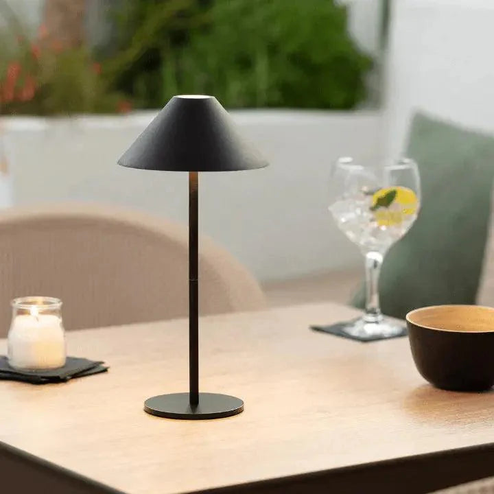 Trådløs bordlampe med touch – genopladelig og vandtæt LED lampe