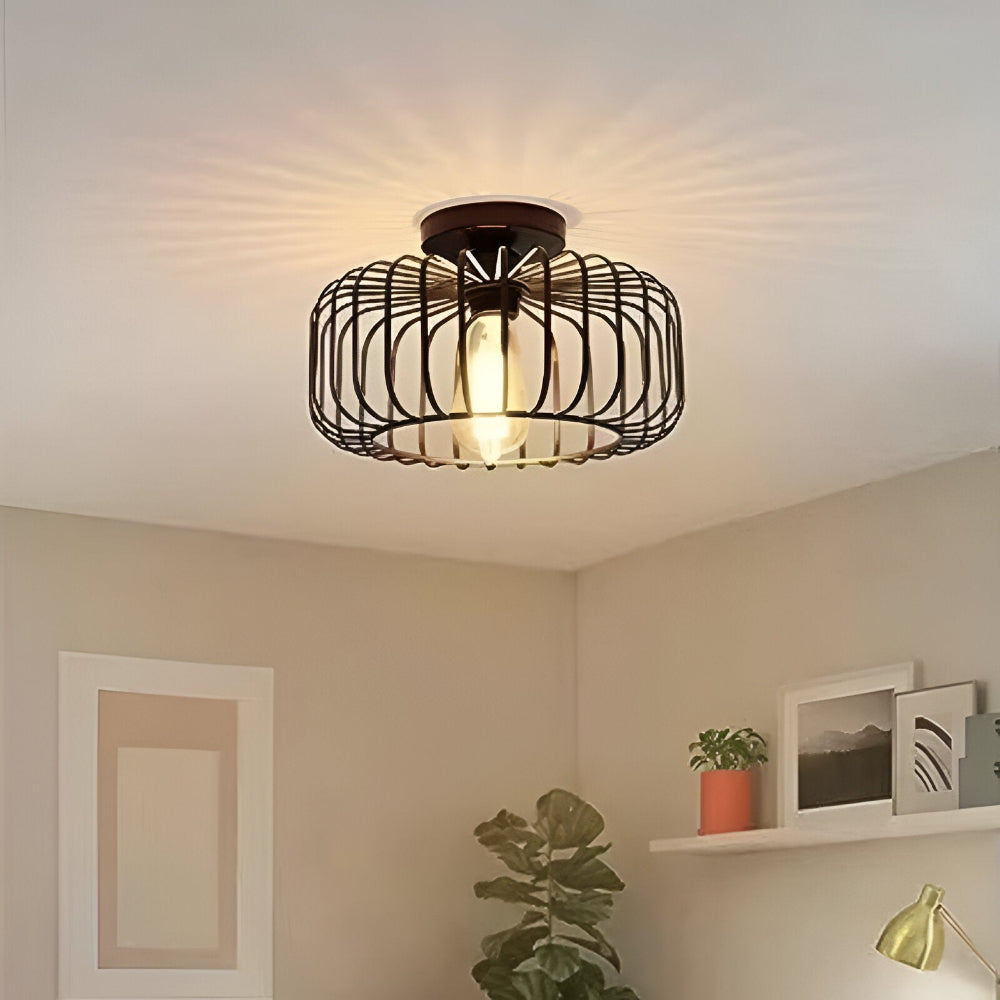 CageNova – Industriell Taklampa i Svart Metall med Burdesign