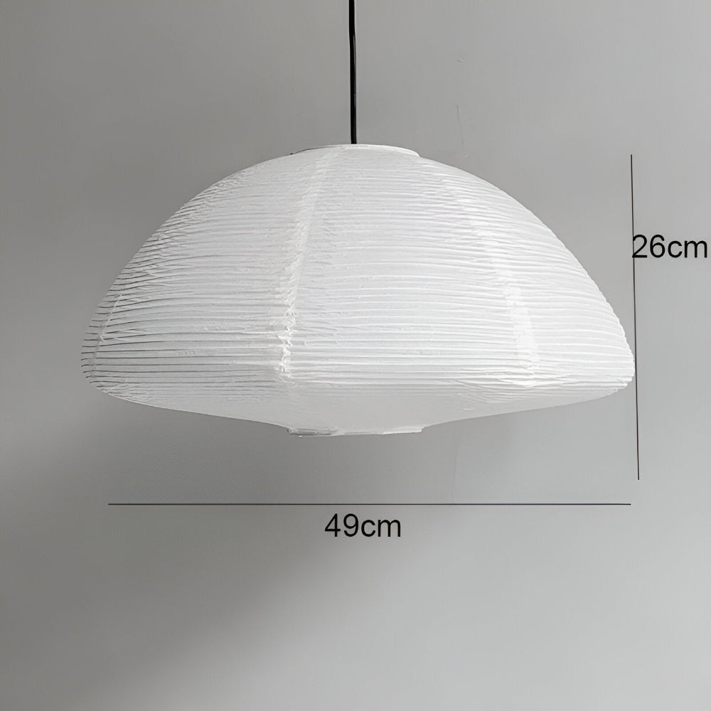 Moderne pendel lampe i metal og rispapir til spisebord