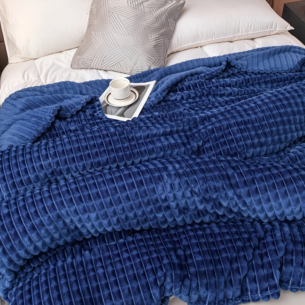 WaveLuxe Plaid – Ultra Fluffy Koralfleece Tæppe med Struktur