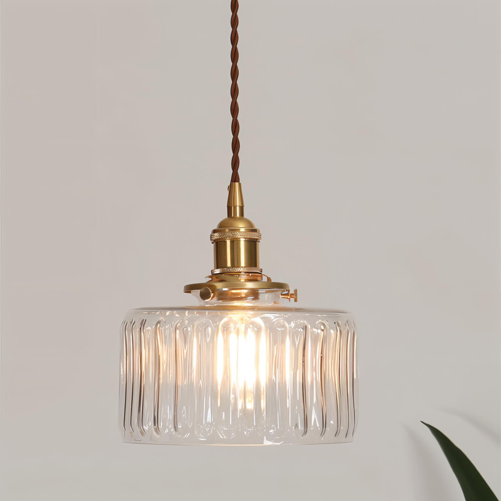 Verluna – Vintage Grøn Pendellampe i Cylindrisk Glasdesign