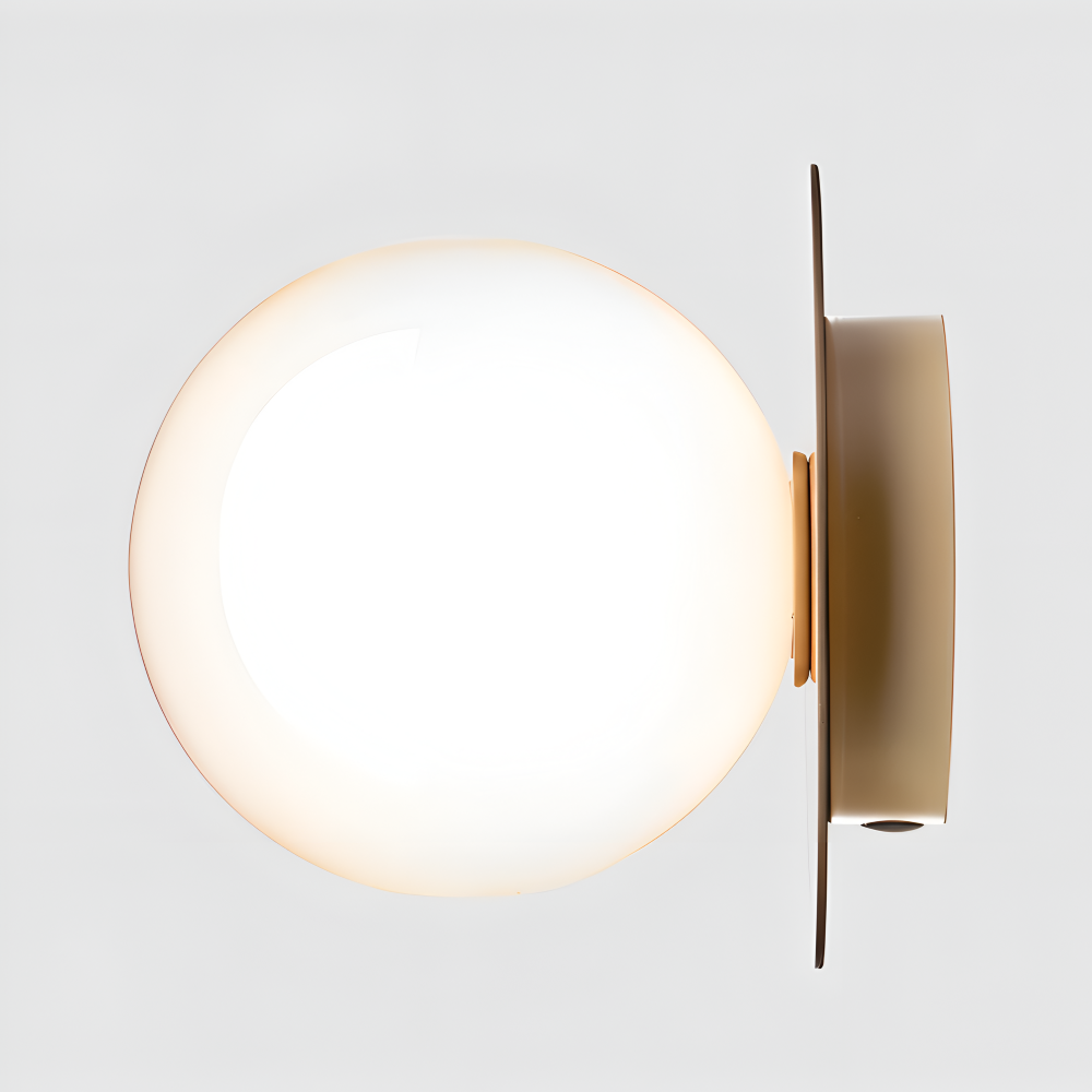 Elegant loftlampe med matteret eller klar glaskugle