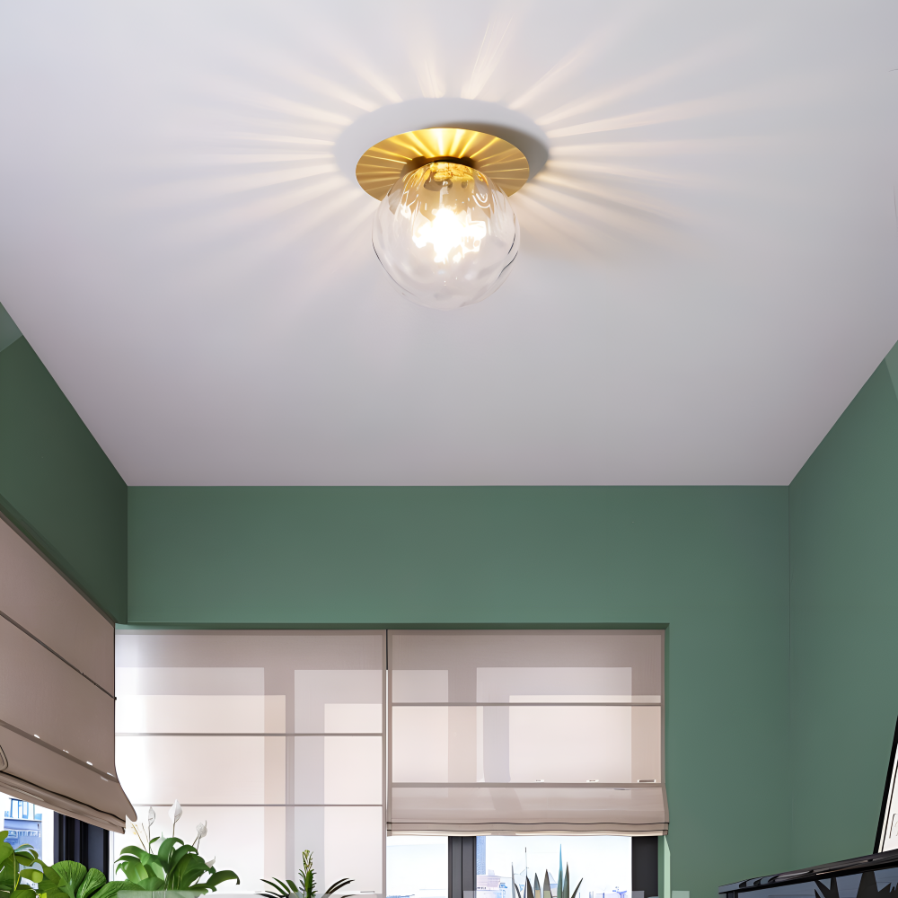 Elegant loftlampe med matteret eller klar glaskugle