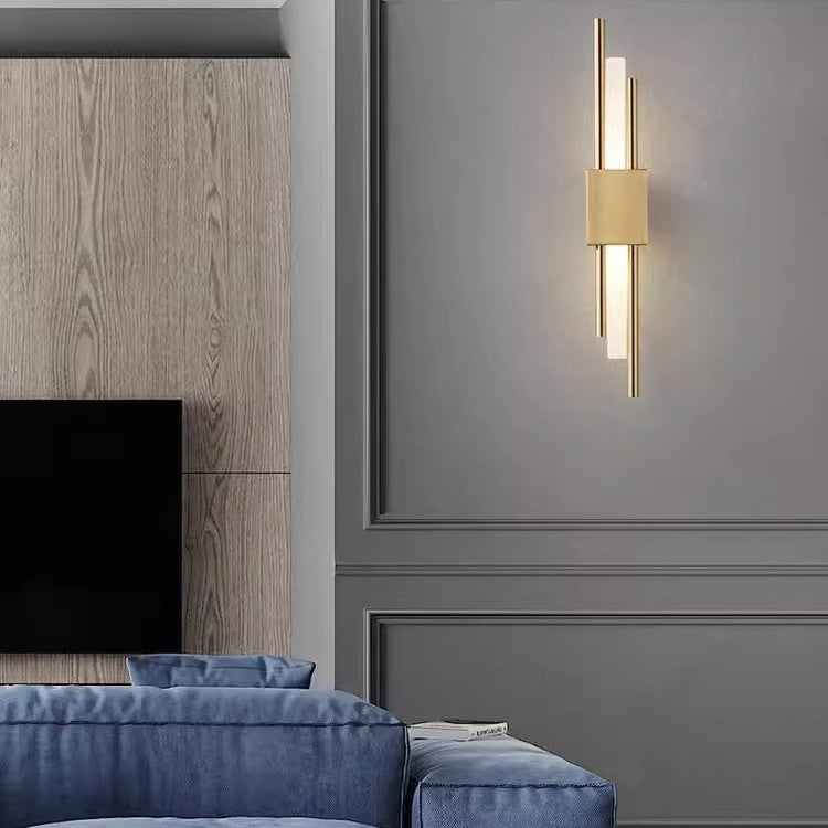 Moderne dæmpbar LED-væglampe i sort eller guld