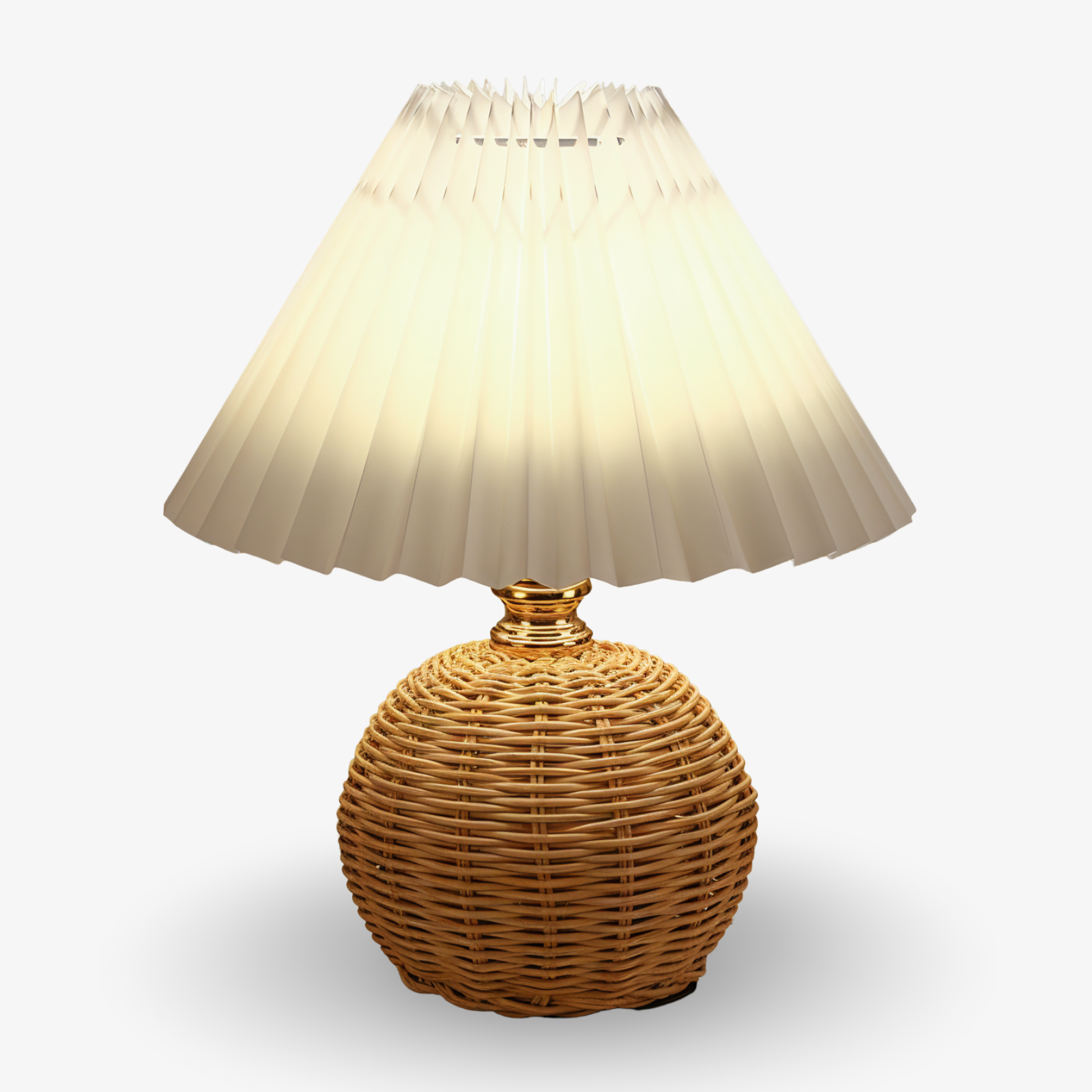 RaffiaGlow – Plisserad Bordslampa i Rotting med Retrodesign