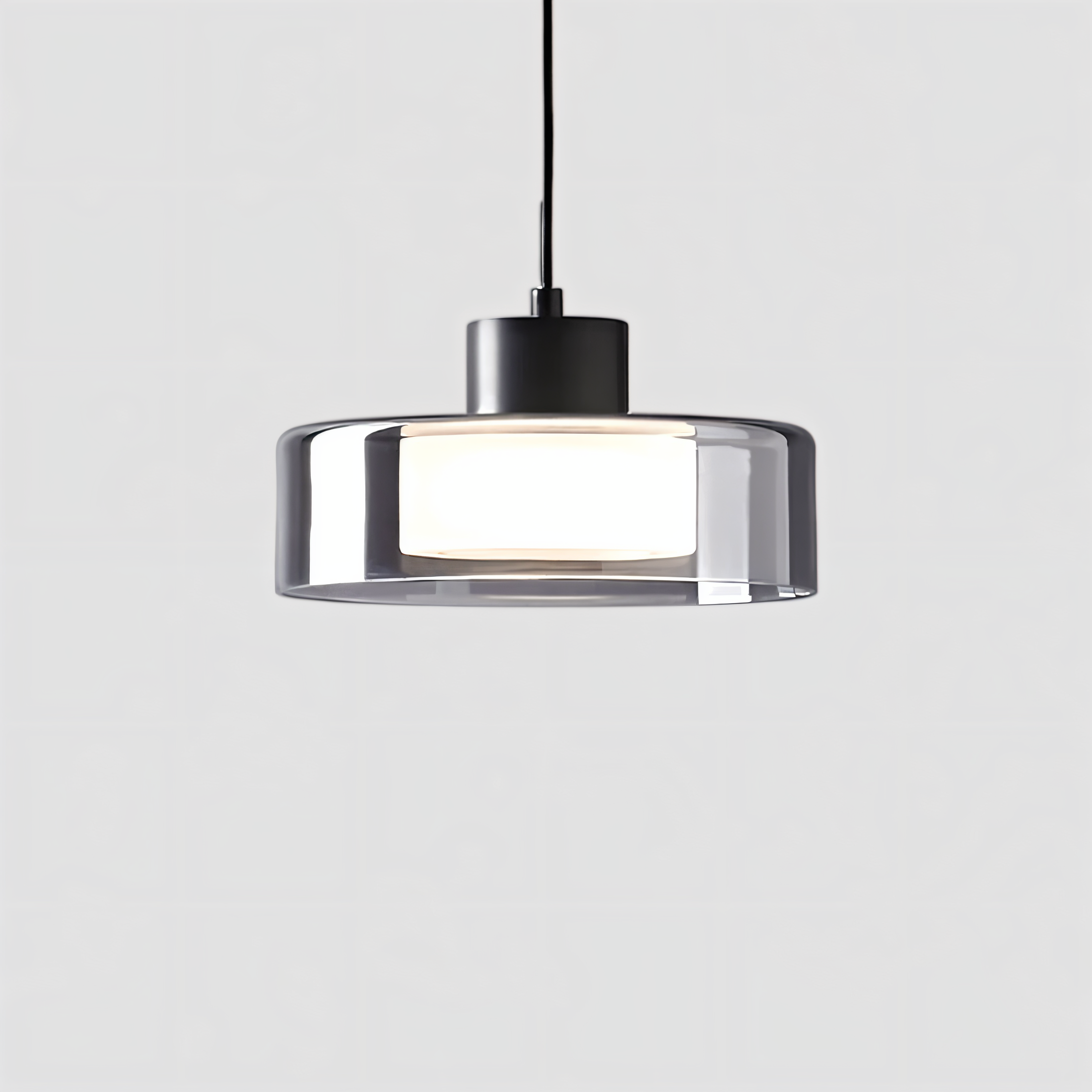 FumoGlas Pendel – Cirkulær Røgglas Pendellampe i Moderne Minimalistisk Design