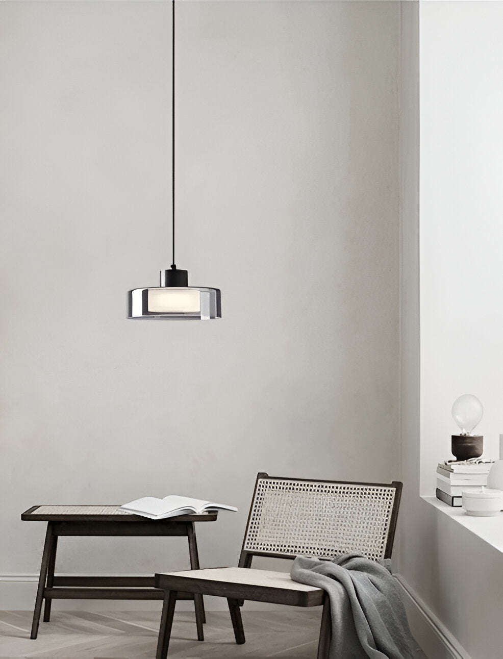 FumoGlas Pendel – Cirkulær Røgglas Pendellampe i Moderne Minimalistisk Design