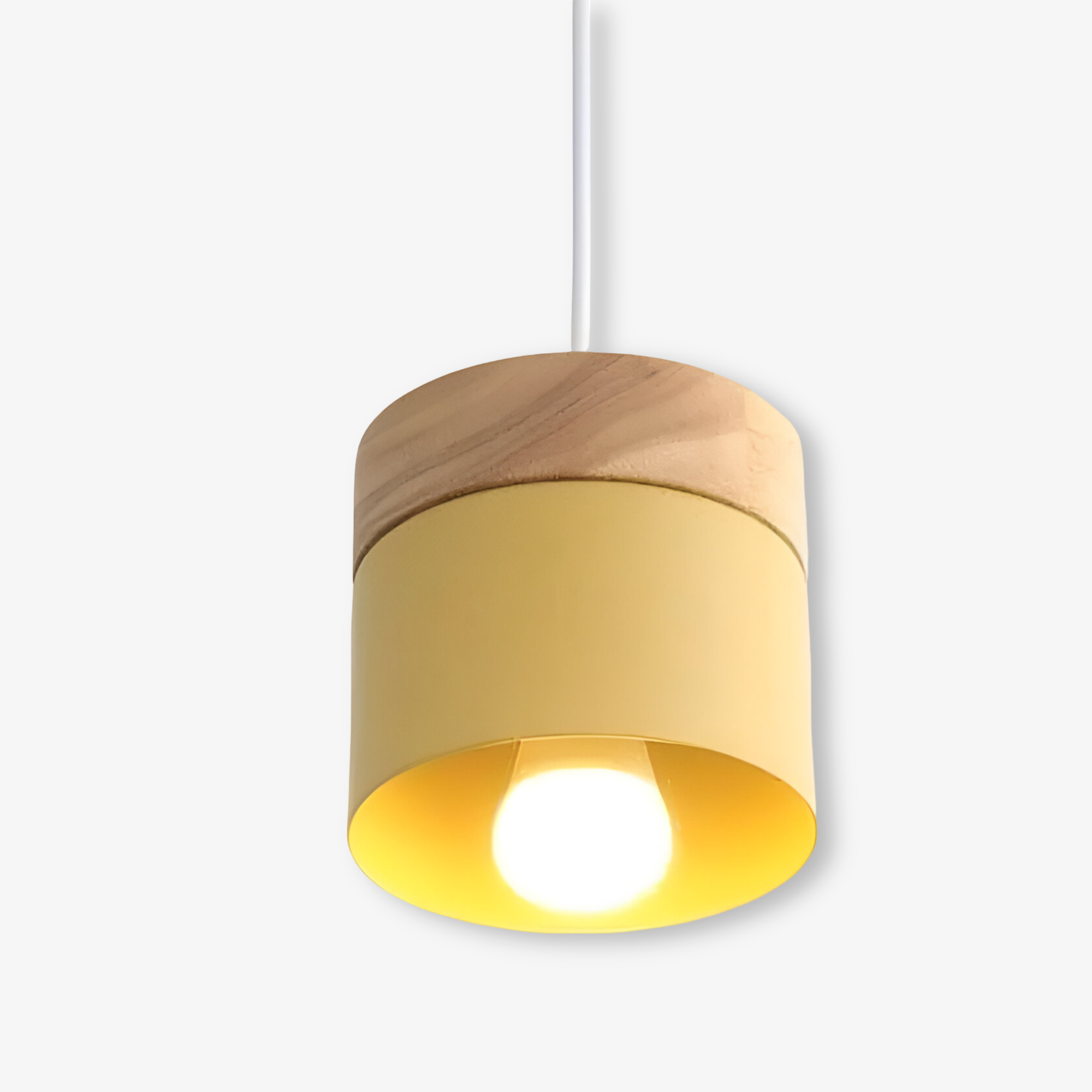 NordicaTube – Pendellampa i Metall och Trä med Modern Cylinderdesign