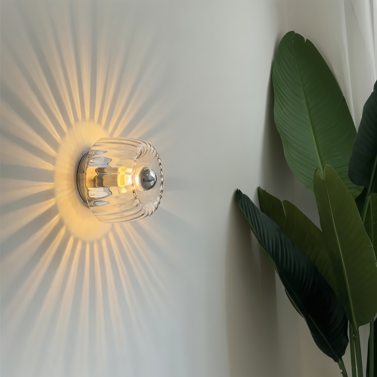 Væglampe i riflet glas – Bauhaus design med elegant lys